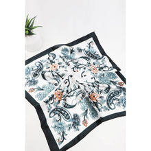 Load image into Gallery viewer, Paisely Flower Pattern Scarf
