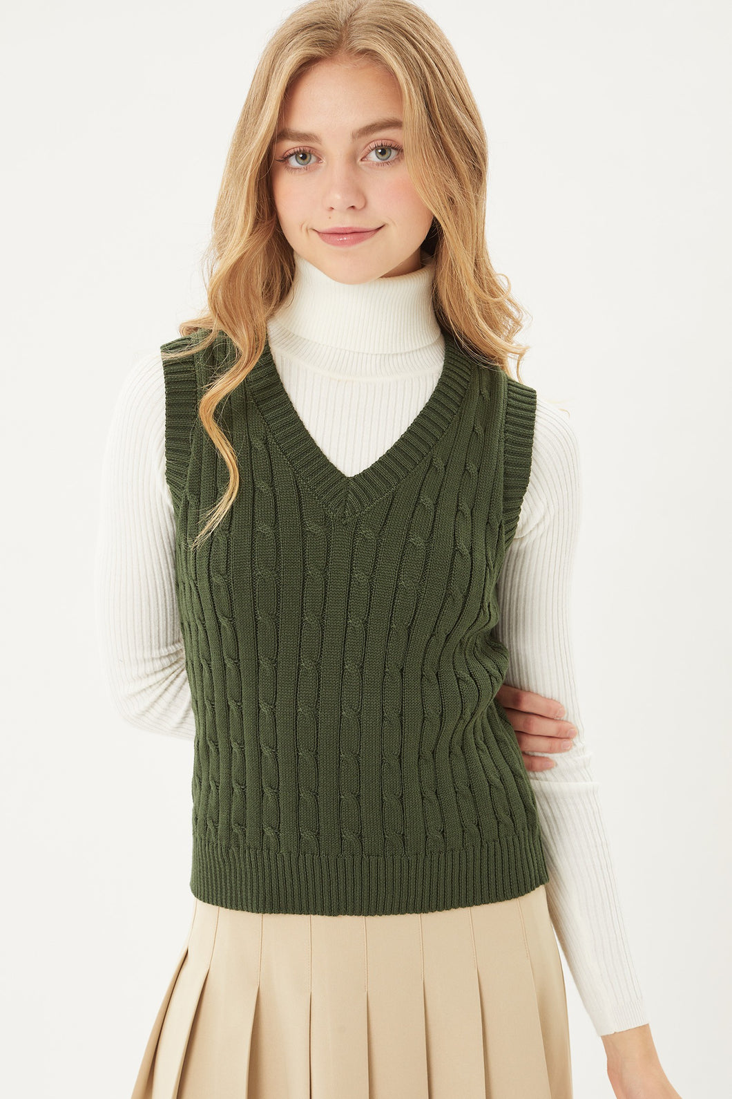 Cable Knit Pullover Vest